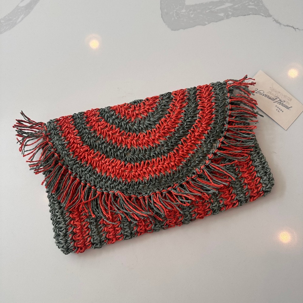 Universal Thread Red Grey Woven Straw Fringe Envelope Clutch Bag NWT WHUT1912A